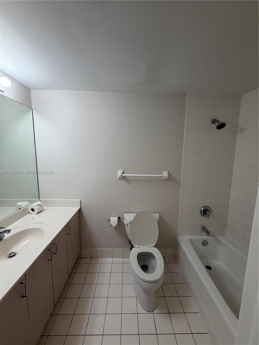 185 Se 14th Terrace 2512 Property Photo 6
