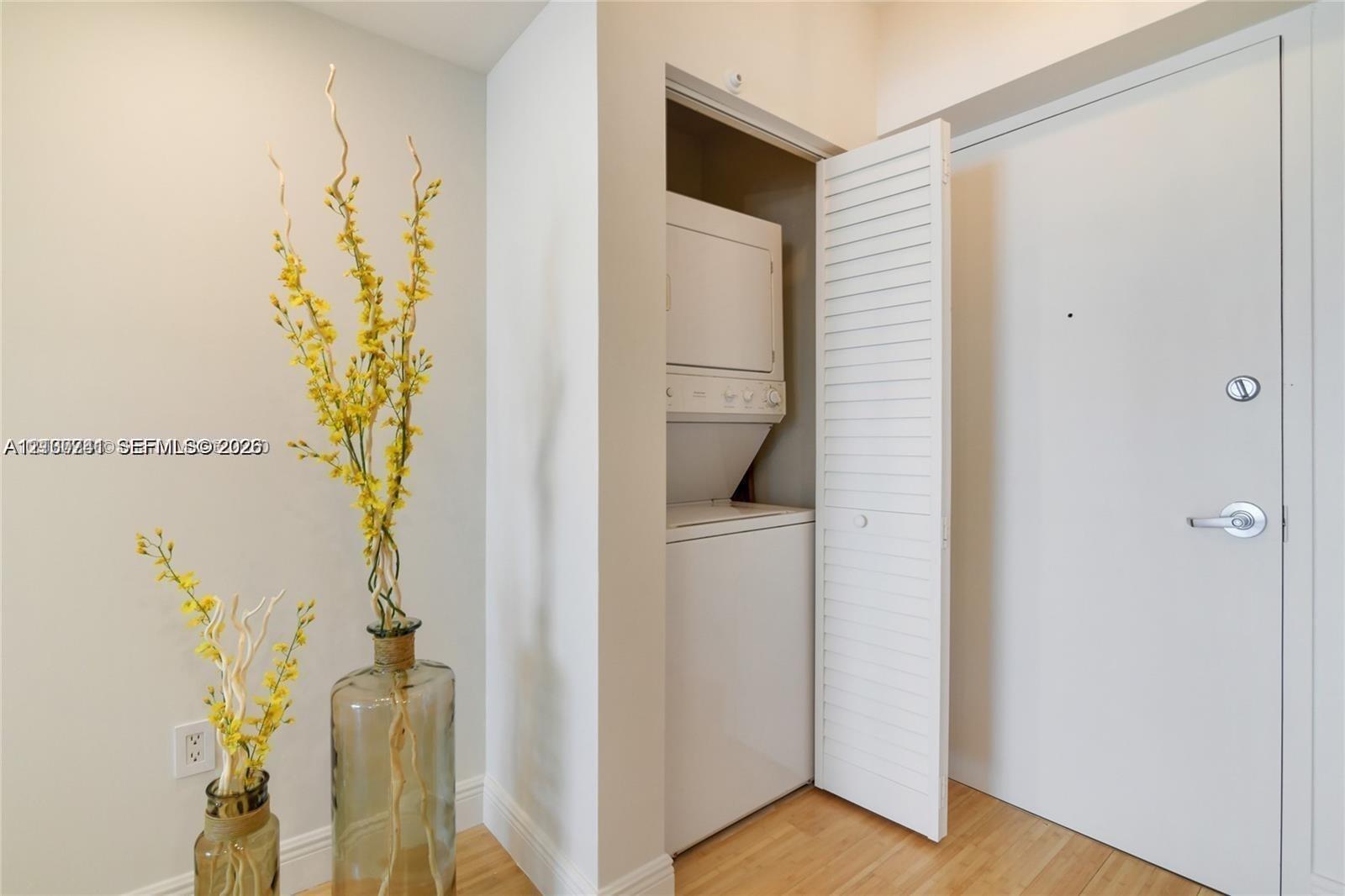 6365 Collins Avenue 2810 Property Photo 11