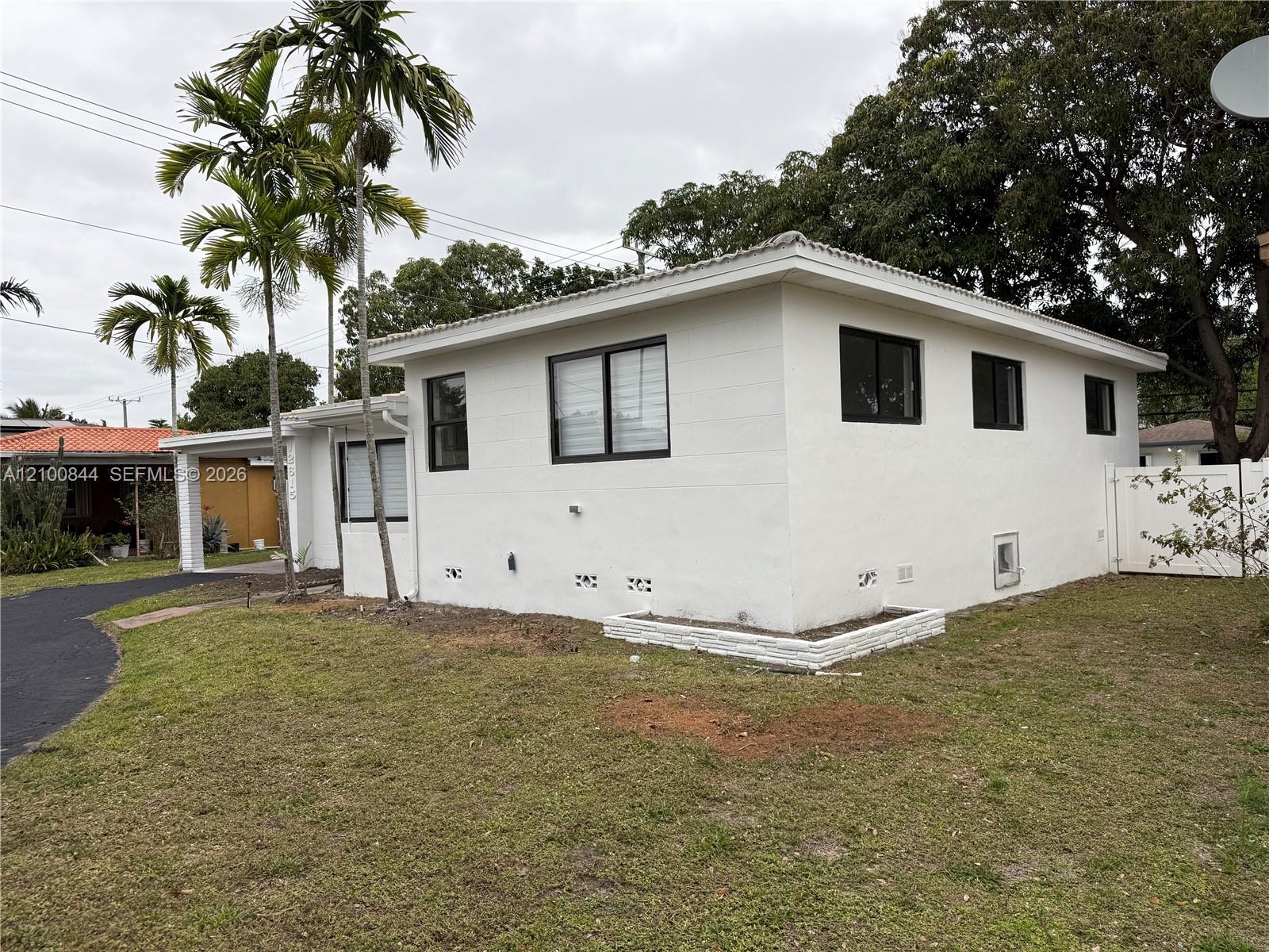 12615 N Miami Avenue Property Photo 4