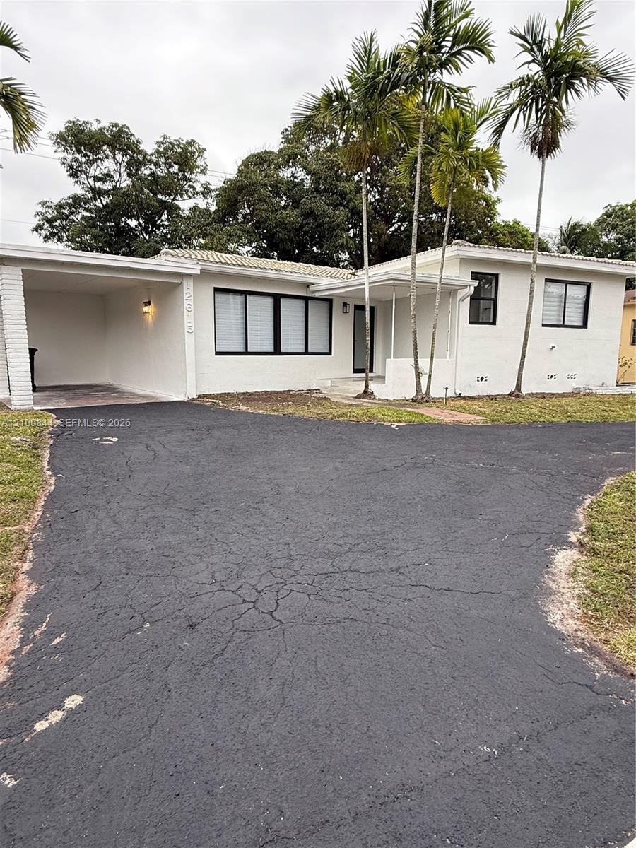 12615 N Miami Avenue Property Photo 5
