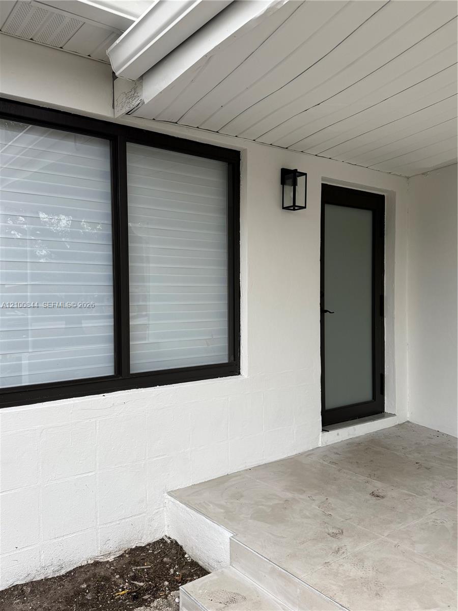 12615 N Miami Avenue Property Photo 7