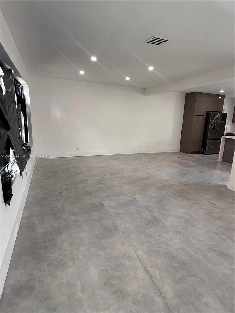 12615 N Miami Avenue Property Photo 12