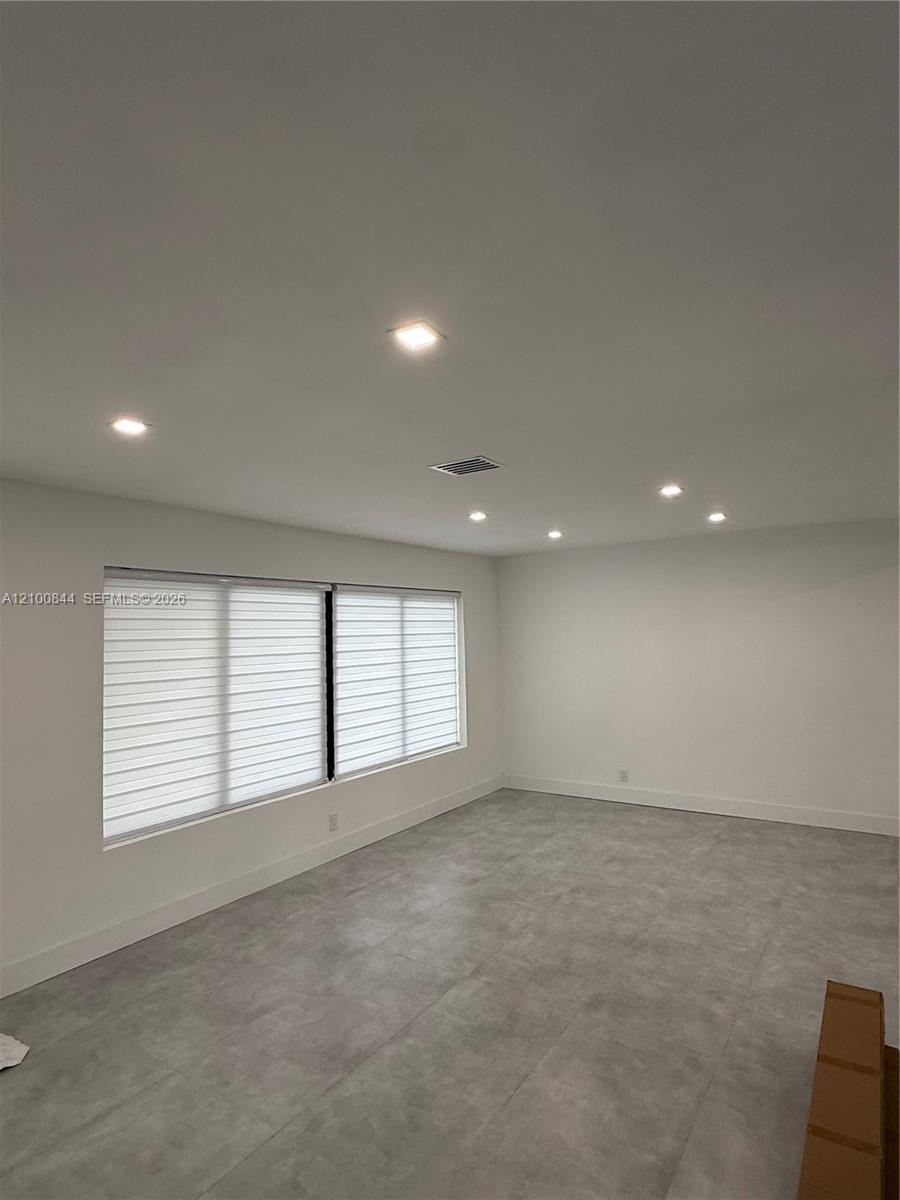 12615 N Miami Avenue Property Photo 14