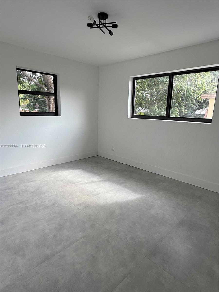 12615 N Miami Avenue Property Photo 42