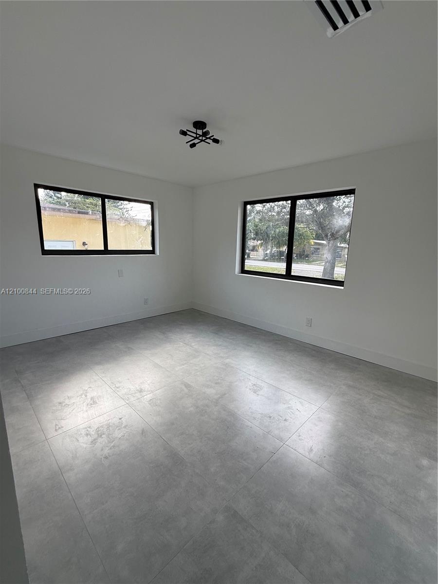 12615 N Miami Avenue Property Photo 45