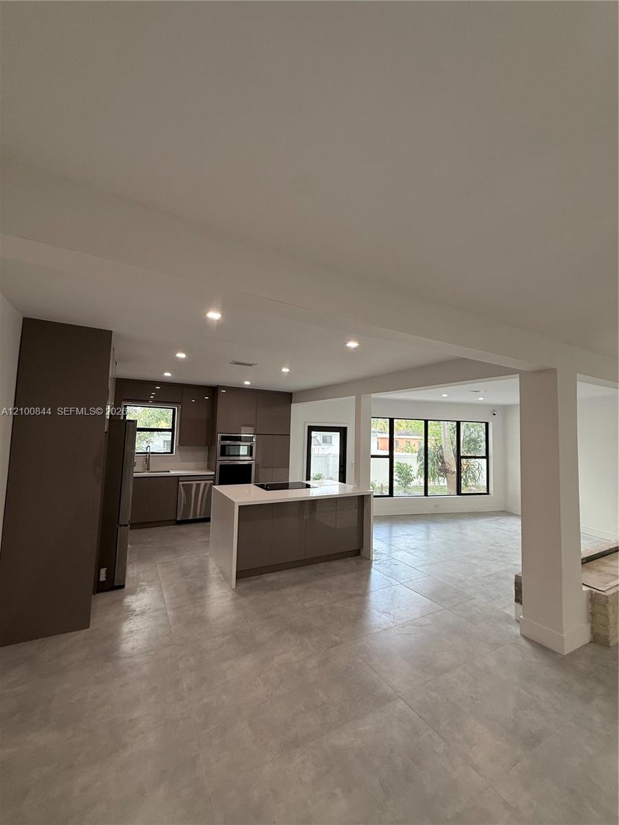 12615 N Miami Avenue Property Photo 56