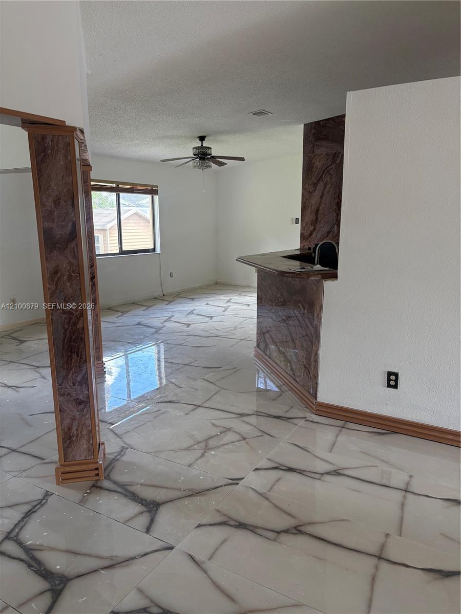 20205 Sw 79th Court Property Photo 3