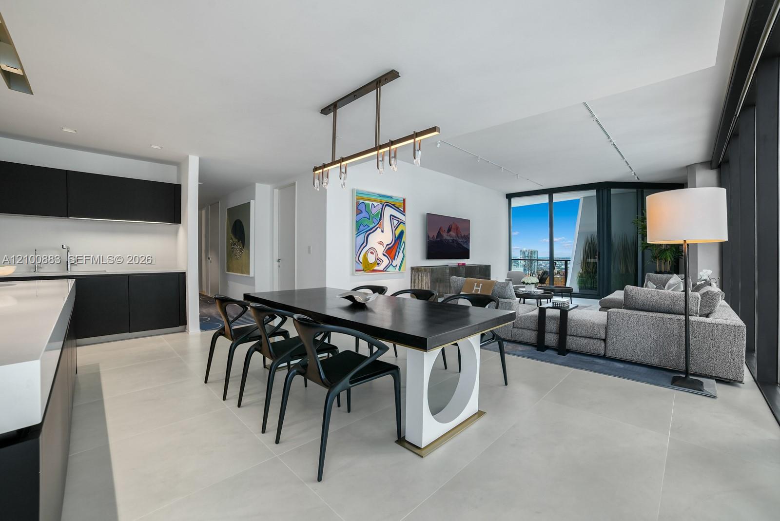 1000 Biscayne Boulevard 3302 Property Photo 4