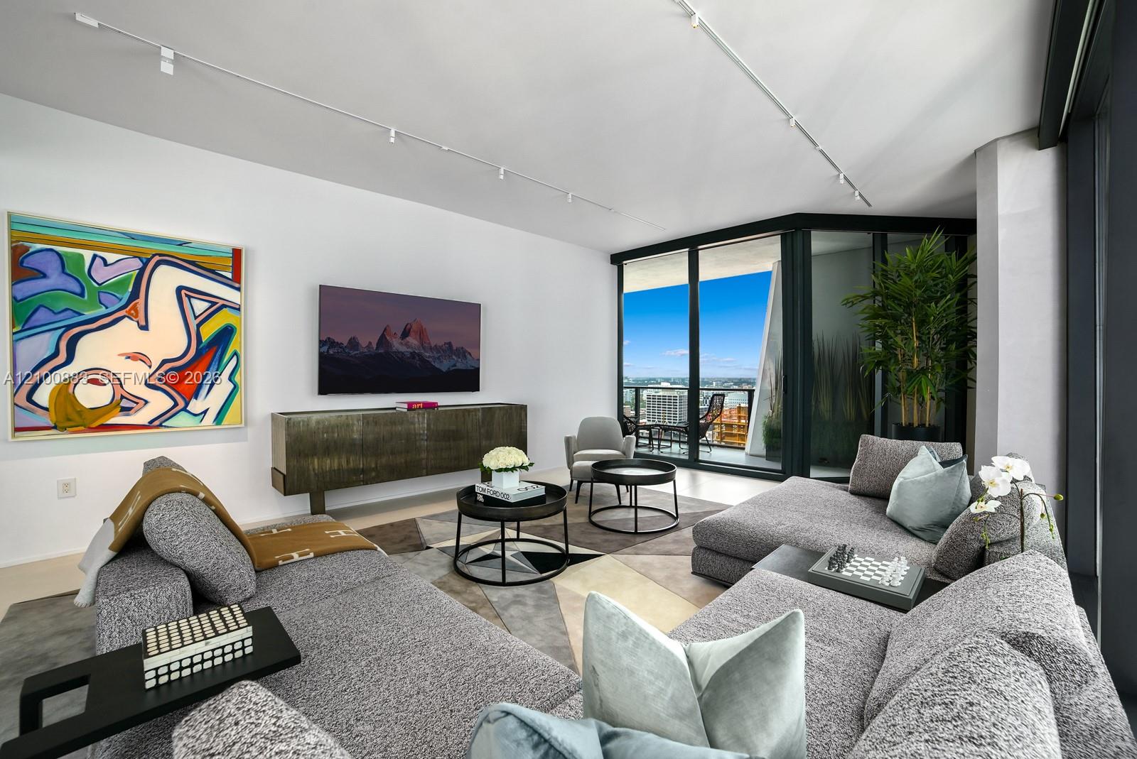 1000 Biscayne Boulevard 3302 Property Photo 7