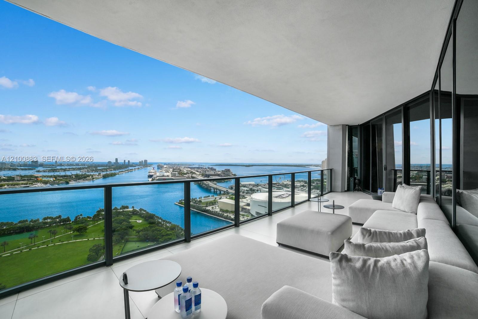 1000 Biscayne Boulevard 3302 Property Photo 8
