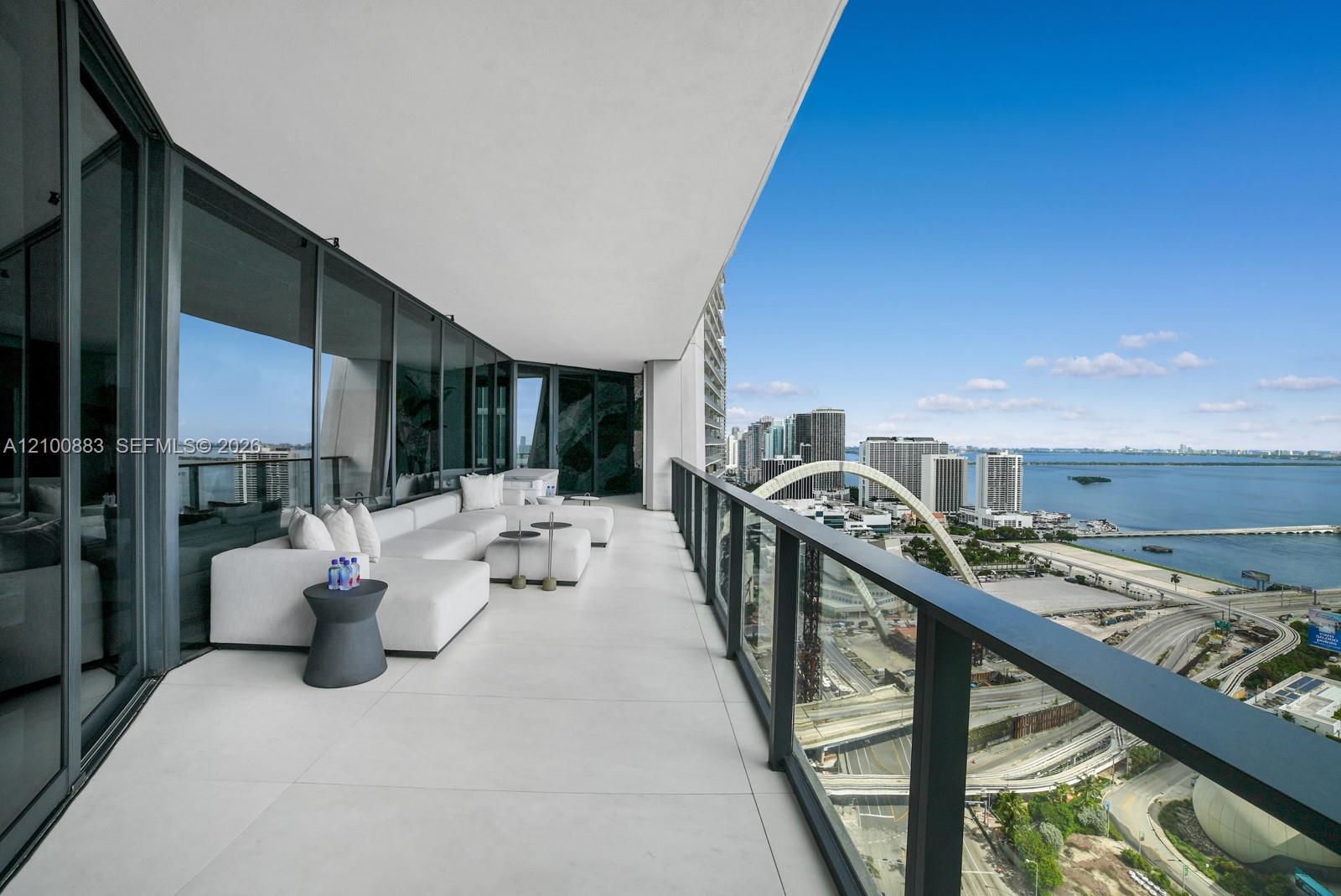 1000 Biscayne Boulevard 3302 Property Photo 23