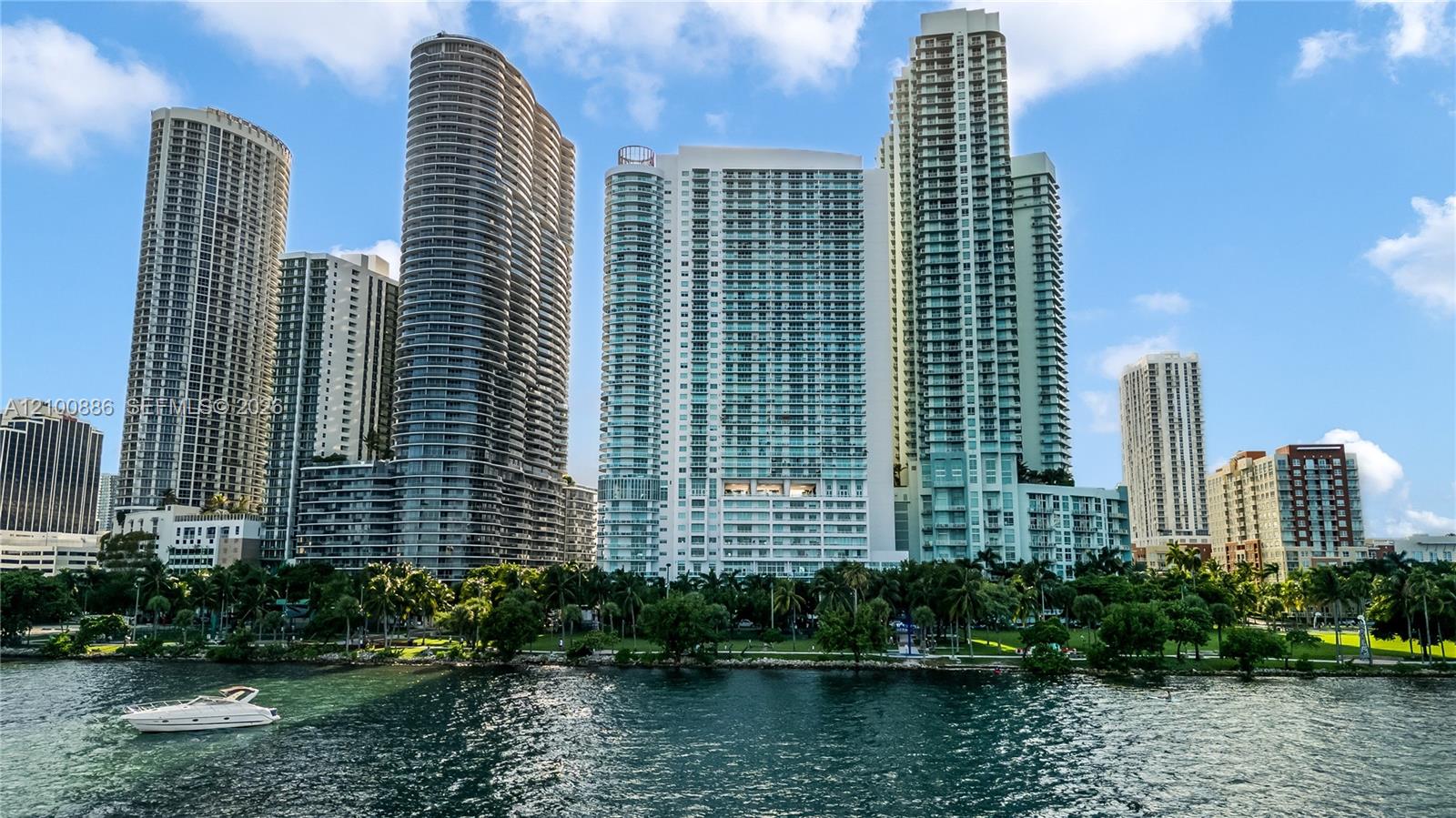 1800 N Bayshore Drive 4006 Property Photo 1