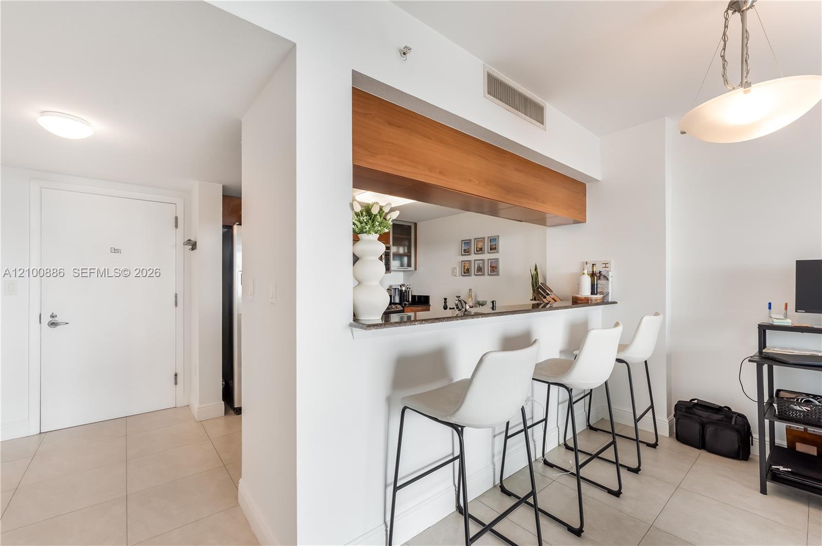 1800 N Bayshore Drive 4006 Property Photo 10