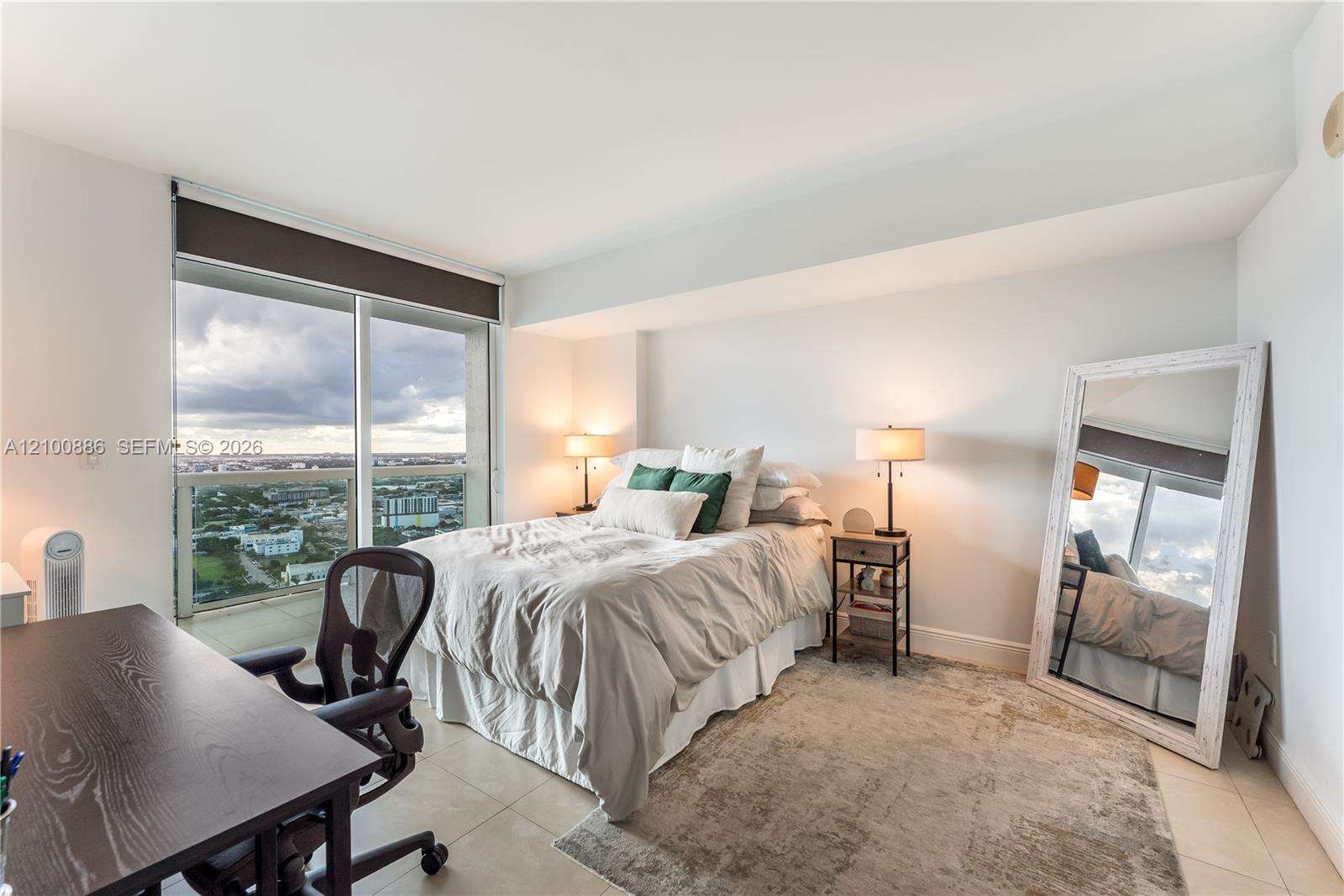 1800 N Bayshore Drive 4006 Property Photo 15