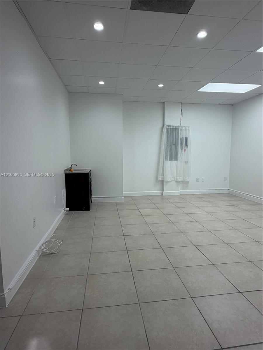 18315 W Dixie Highway Property Photo 1