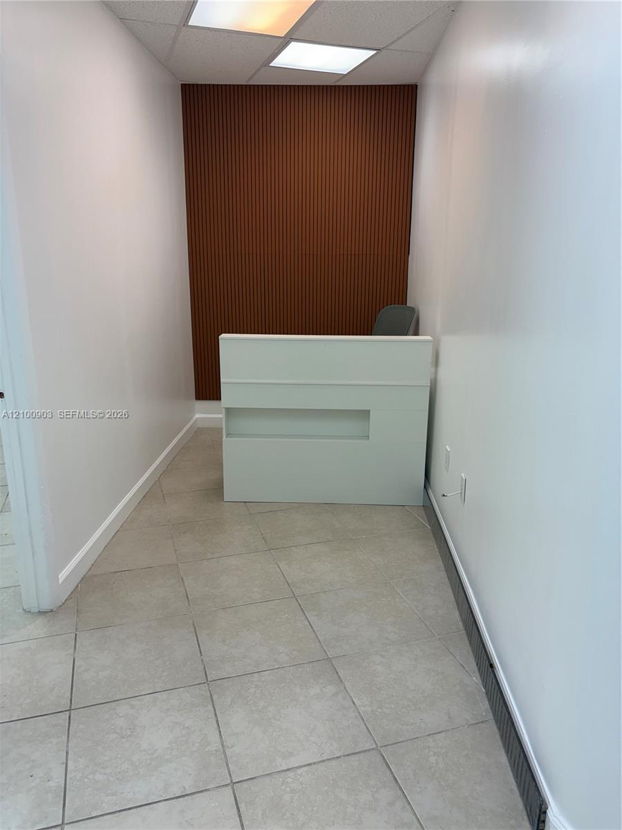 18315 W Dixie Highway Property Photo 11