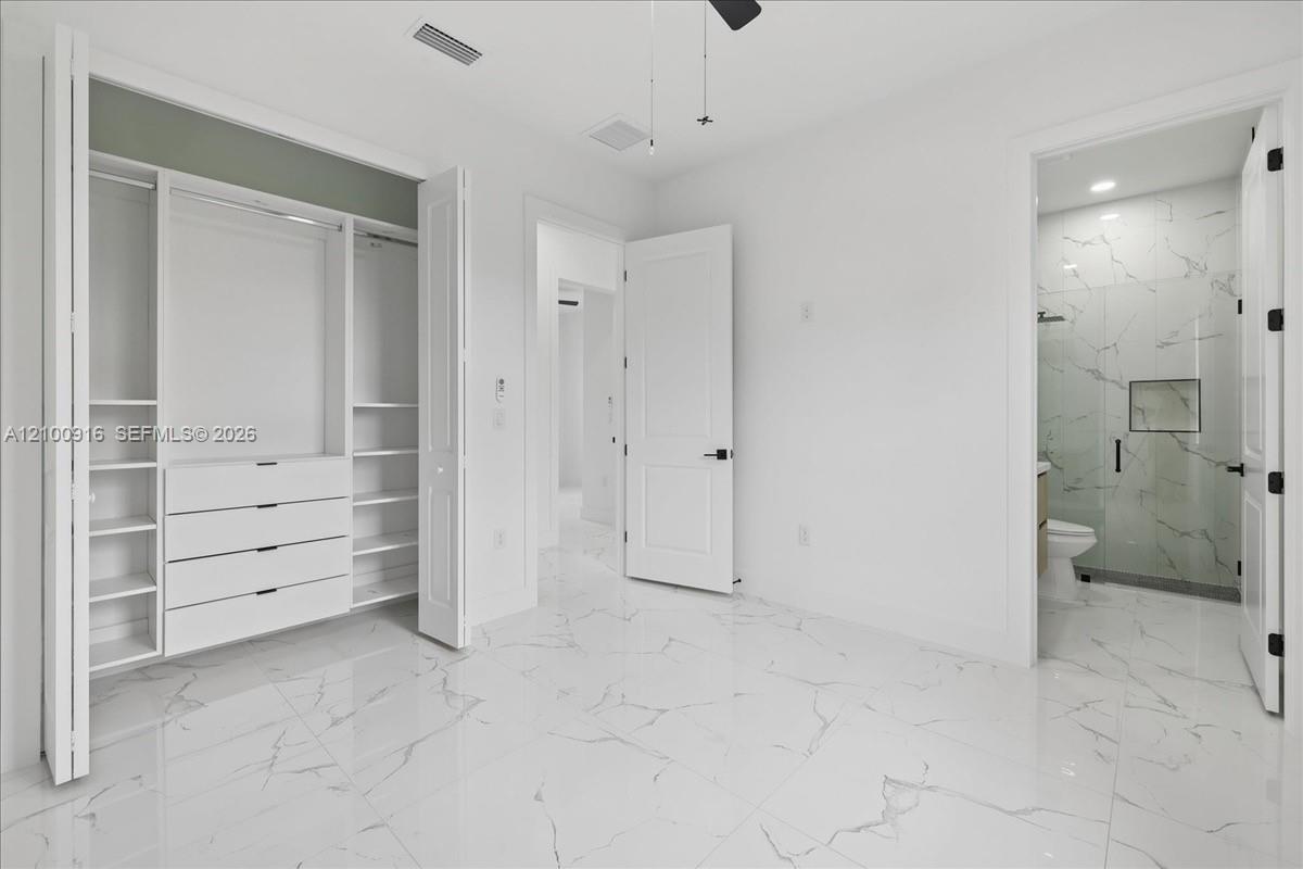 1205 Damen Street E Property Photo 27
