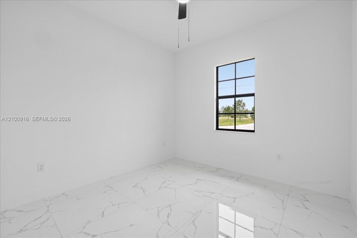 1205 Damen Street E Property Photo 31