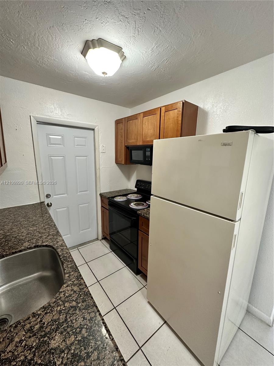 2534 Nw 139th Street 3 Property Photo 3