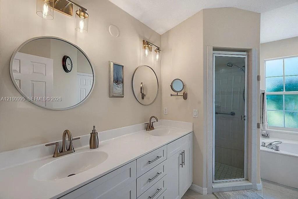 4065 9th Place Property Photo 15