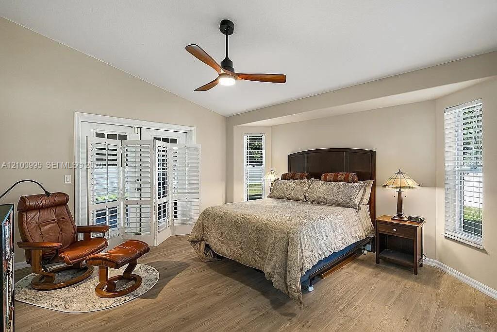 4065 9th Place Property Photo 16