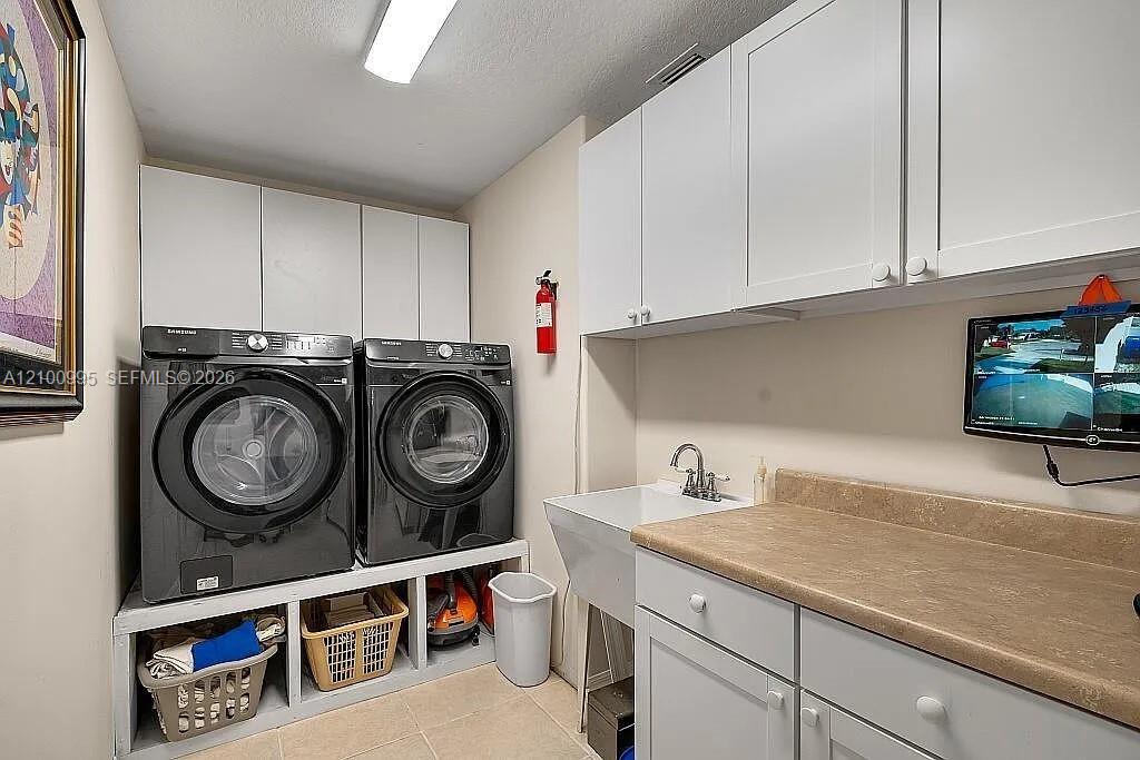 4065 9th Place Property Photo 20