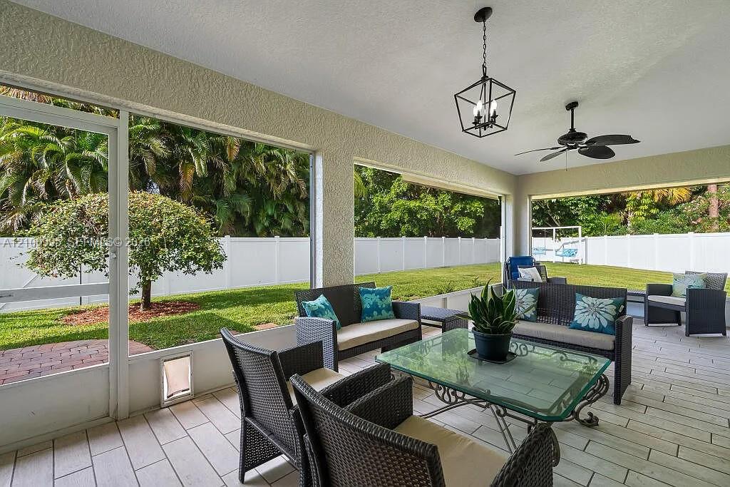 4065 9th Place Property Photo 23
