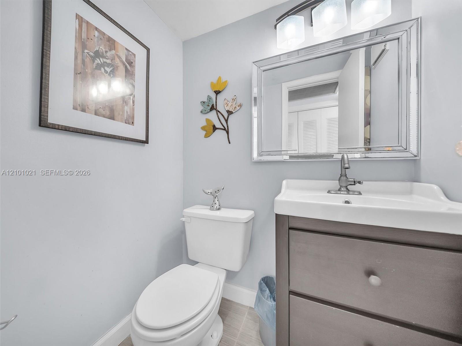 4008 Berkshire A Property Photo 15