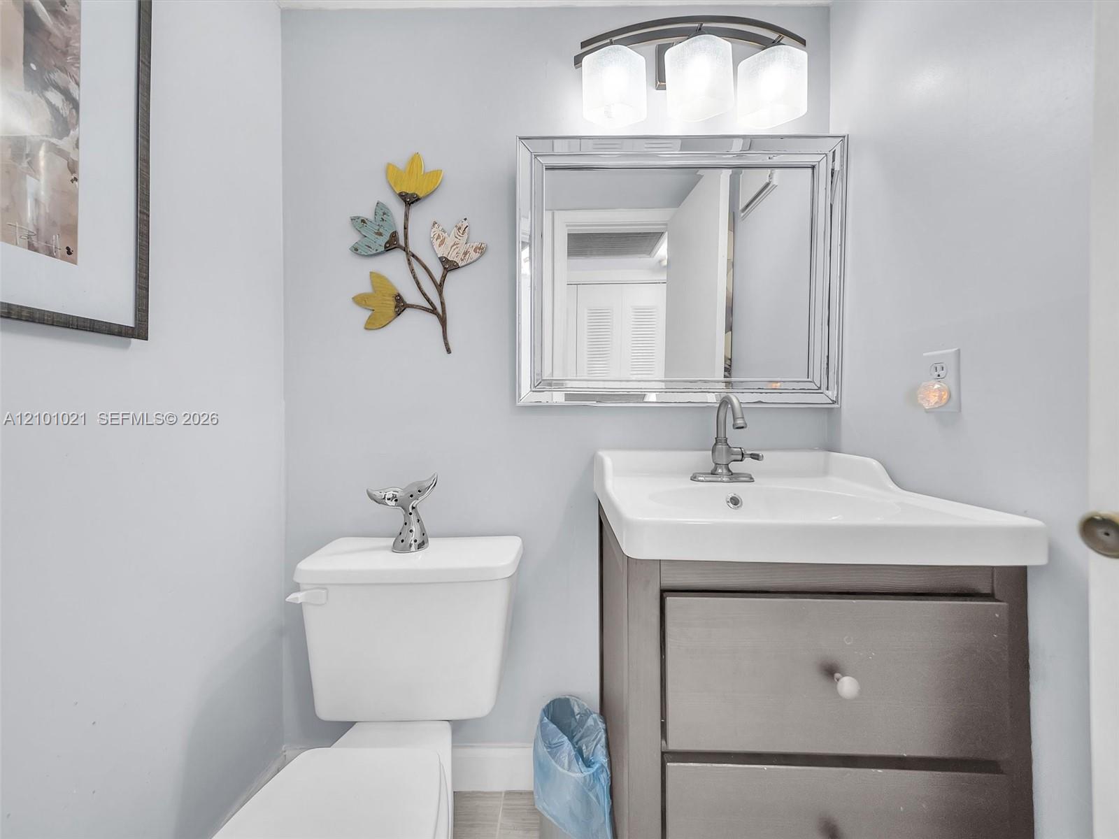 4008 Berkshire A Property Photo 16