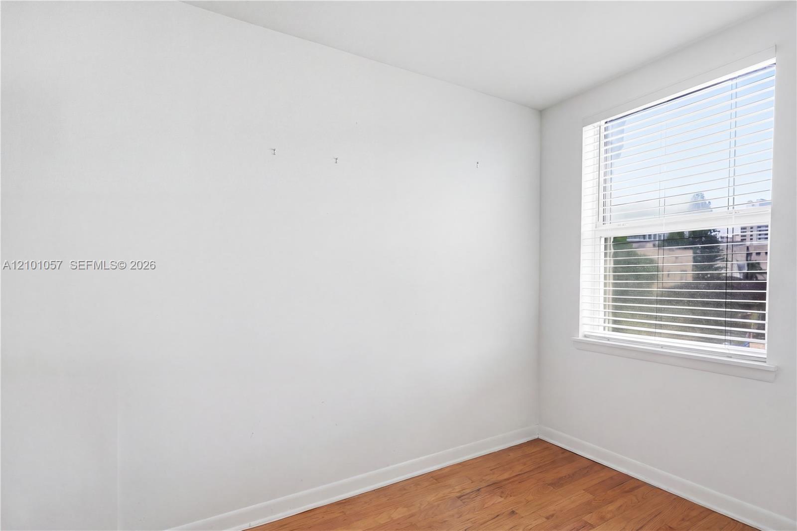 1542 Drexel Avenue 301 Property Photo 22