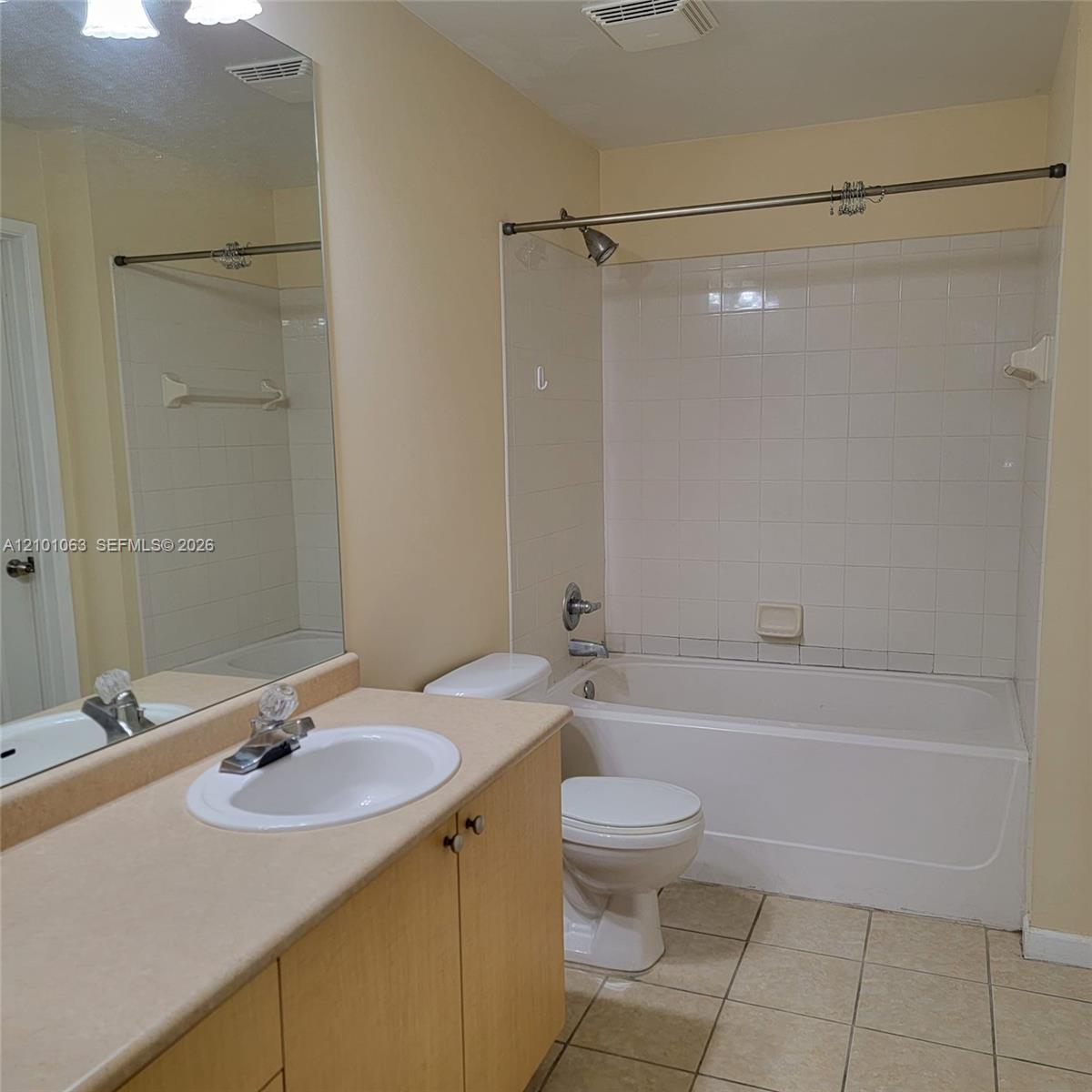 1919 Van Buren Street 813a Property Photo 13
