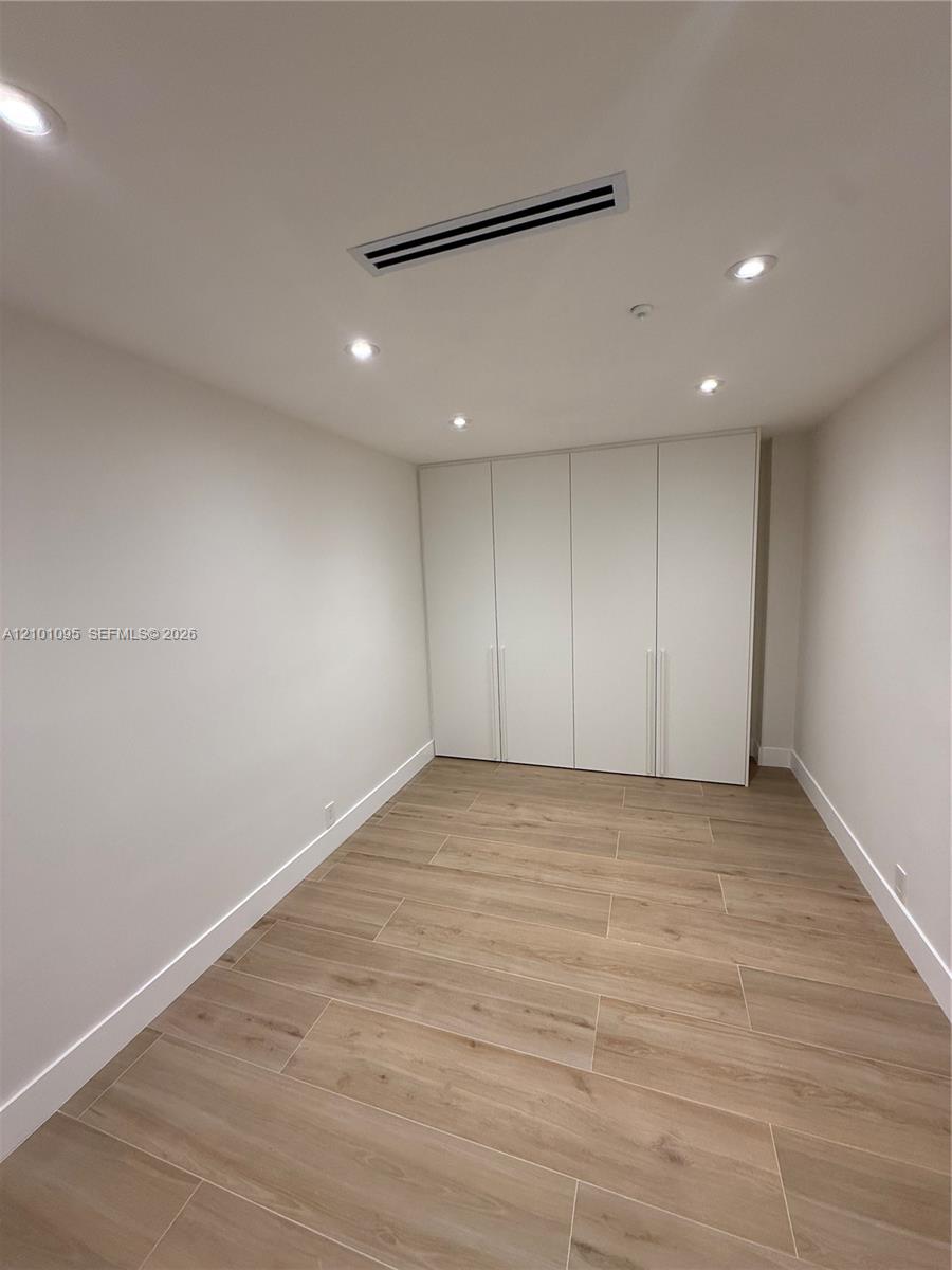 A12101095 Property Photo 4