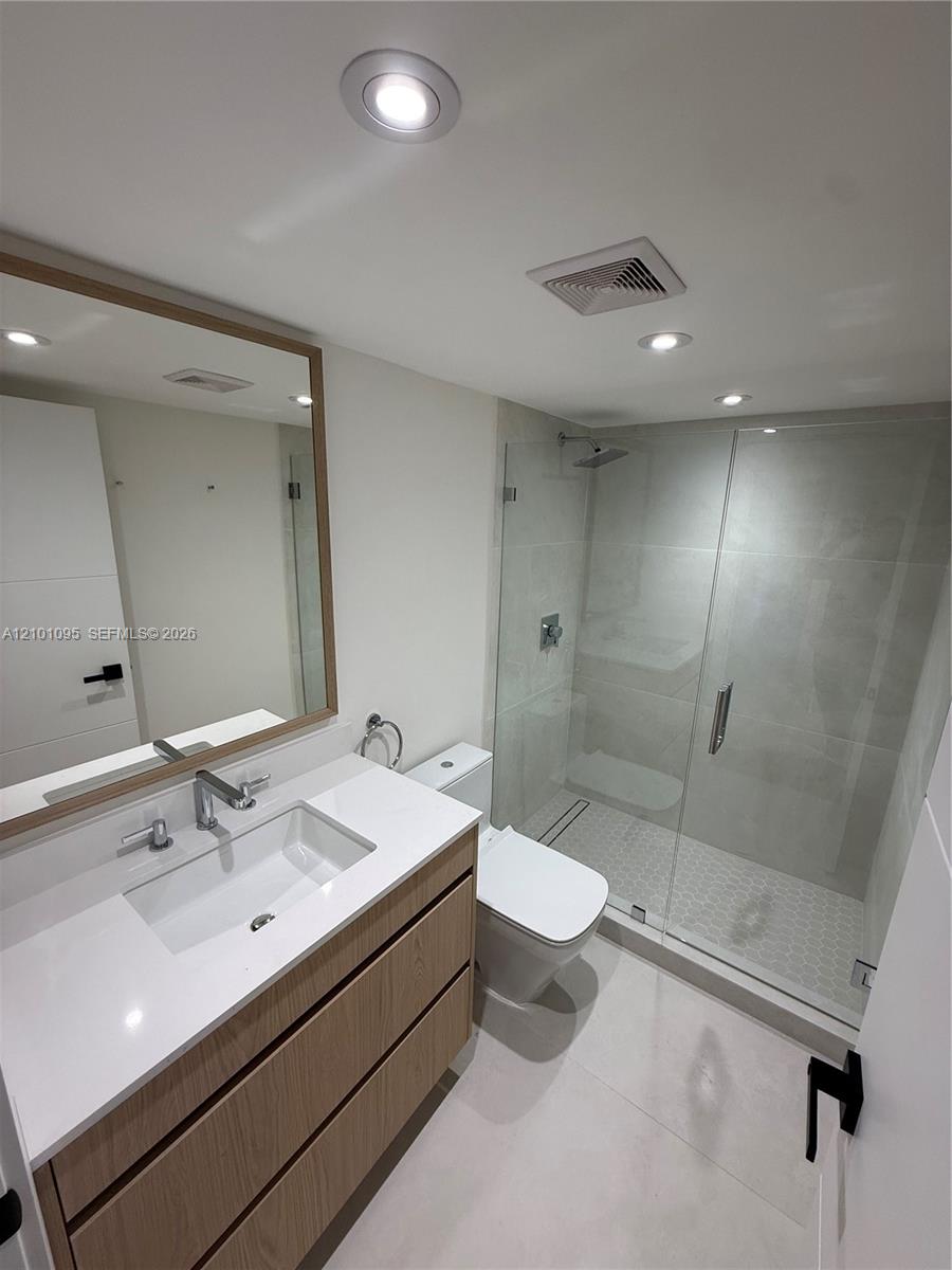 A12101095 Property Photo 5