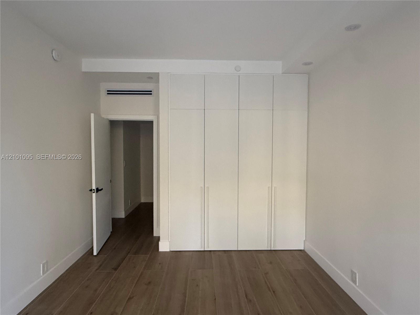 A12101095 Property Photo 8