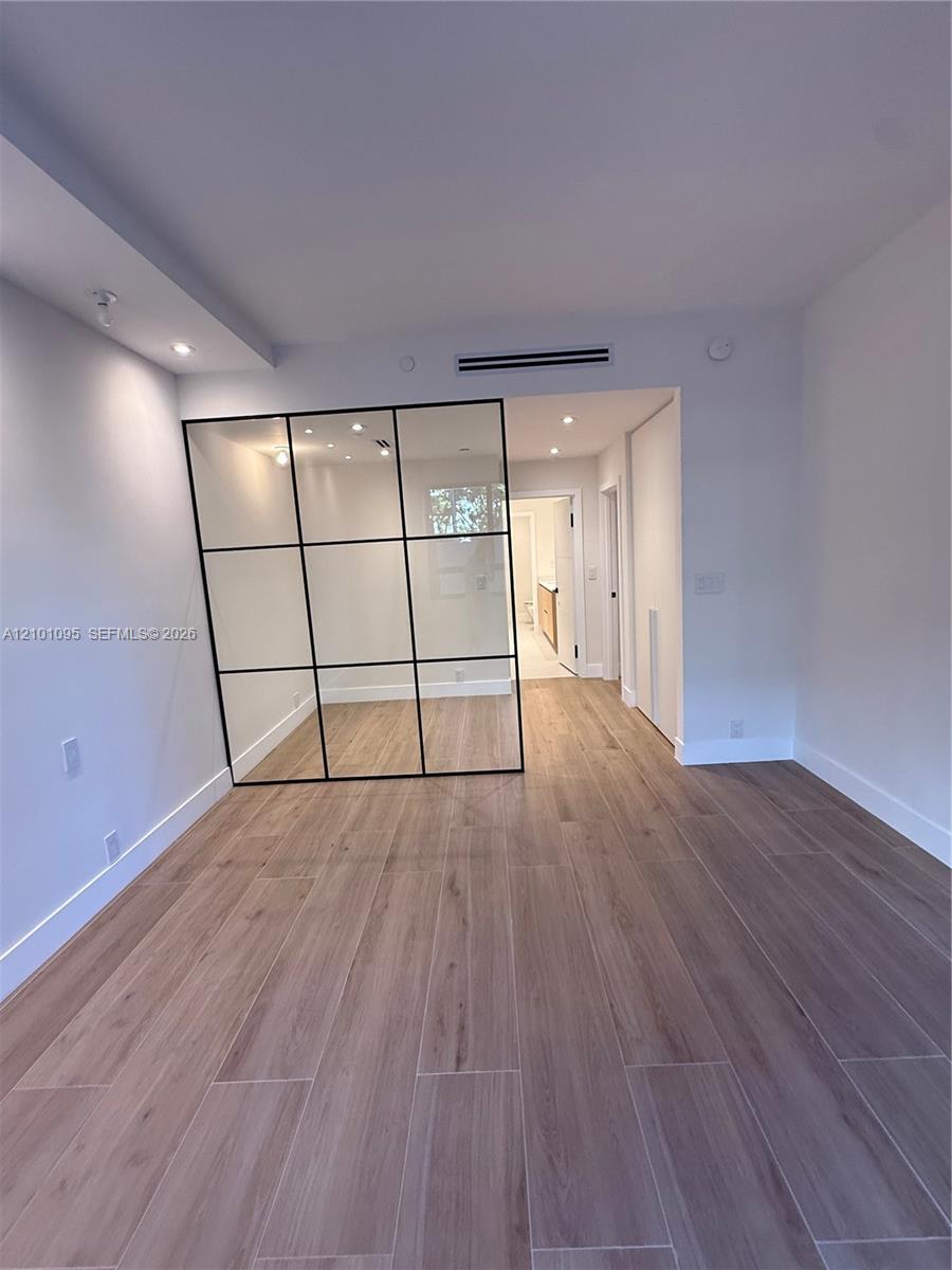 A12101095 Property Photo 10