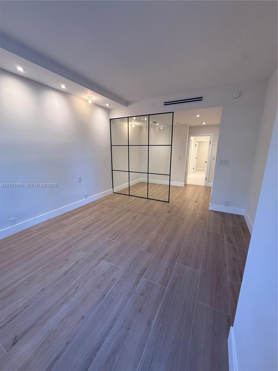 A12101095 Property Photo 11