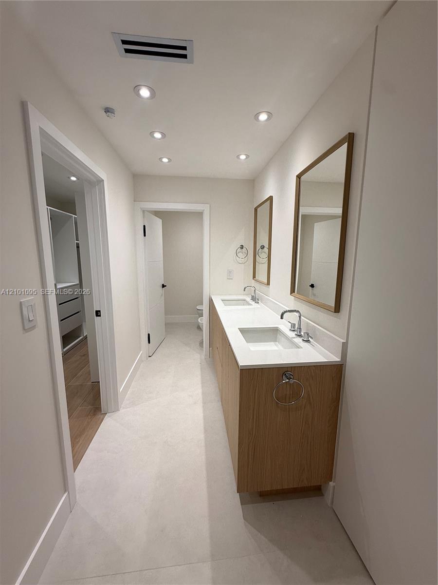 A12101095 Property Photo 13