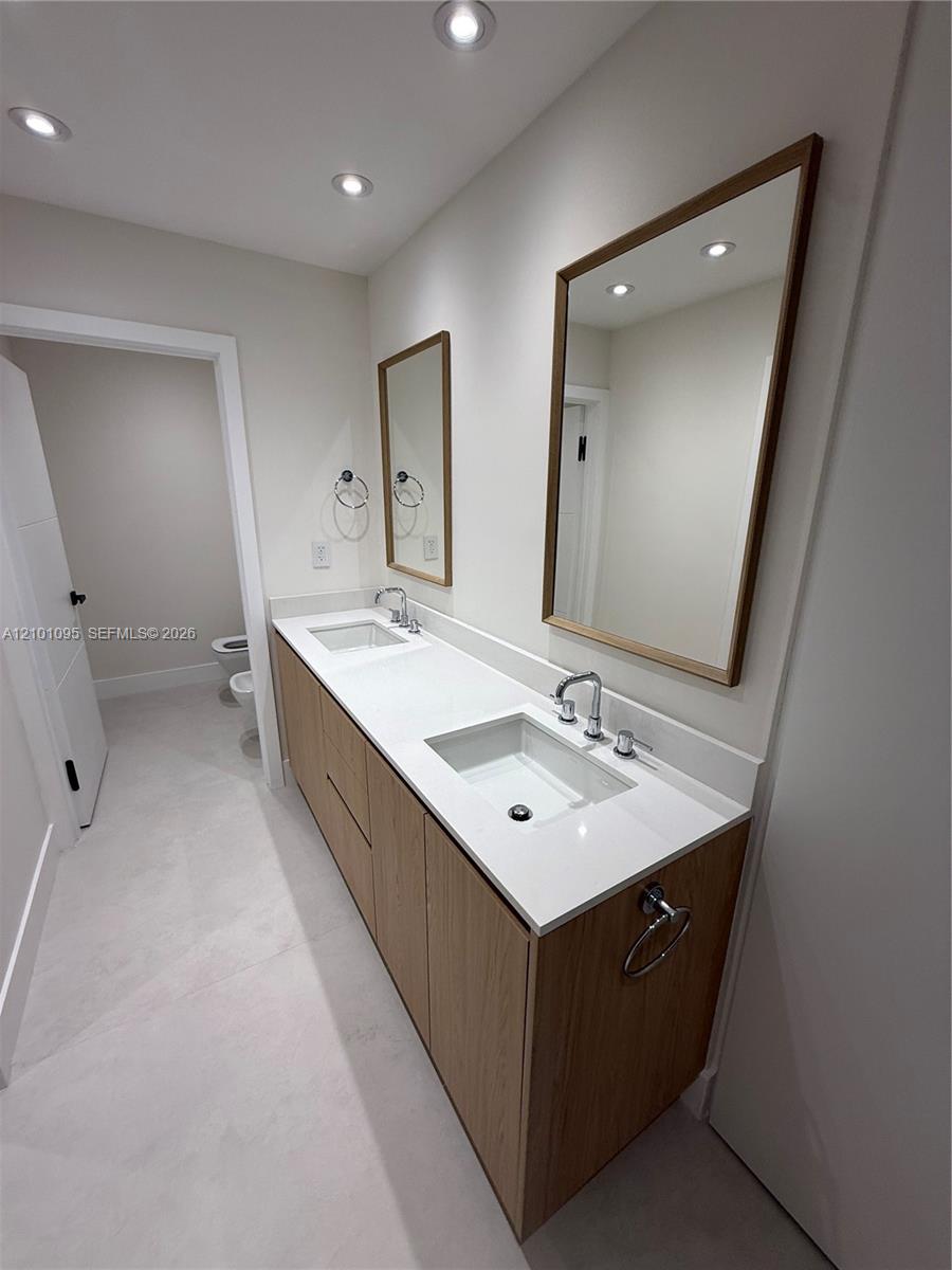 A12101095 Property Photo 14