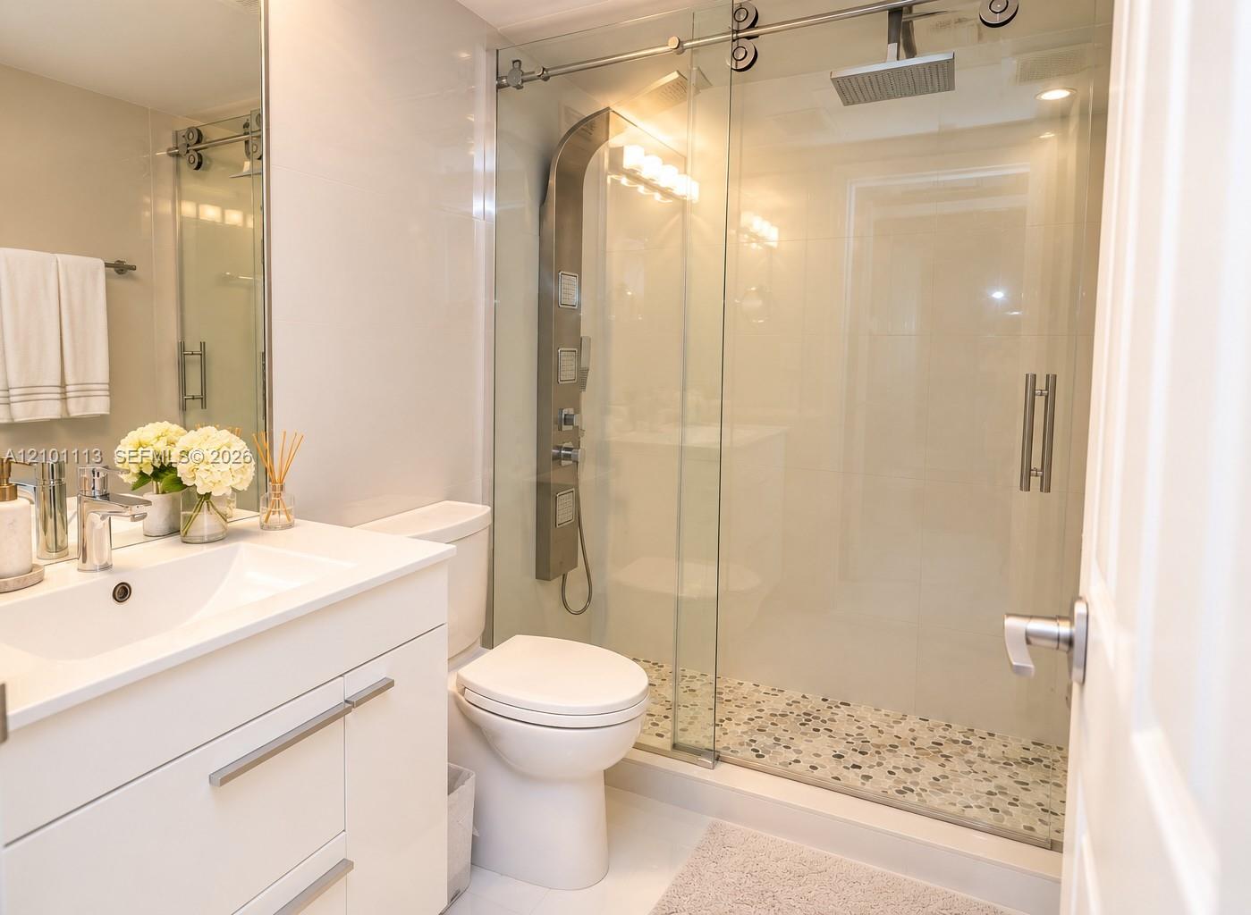 2501 S Ocean Drive 417 Available January 14) Property Photo 6