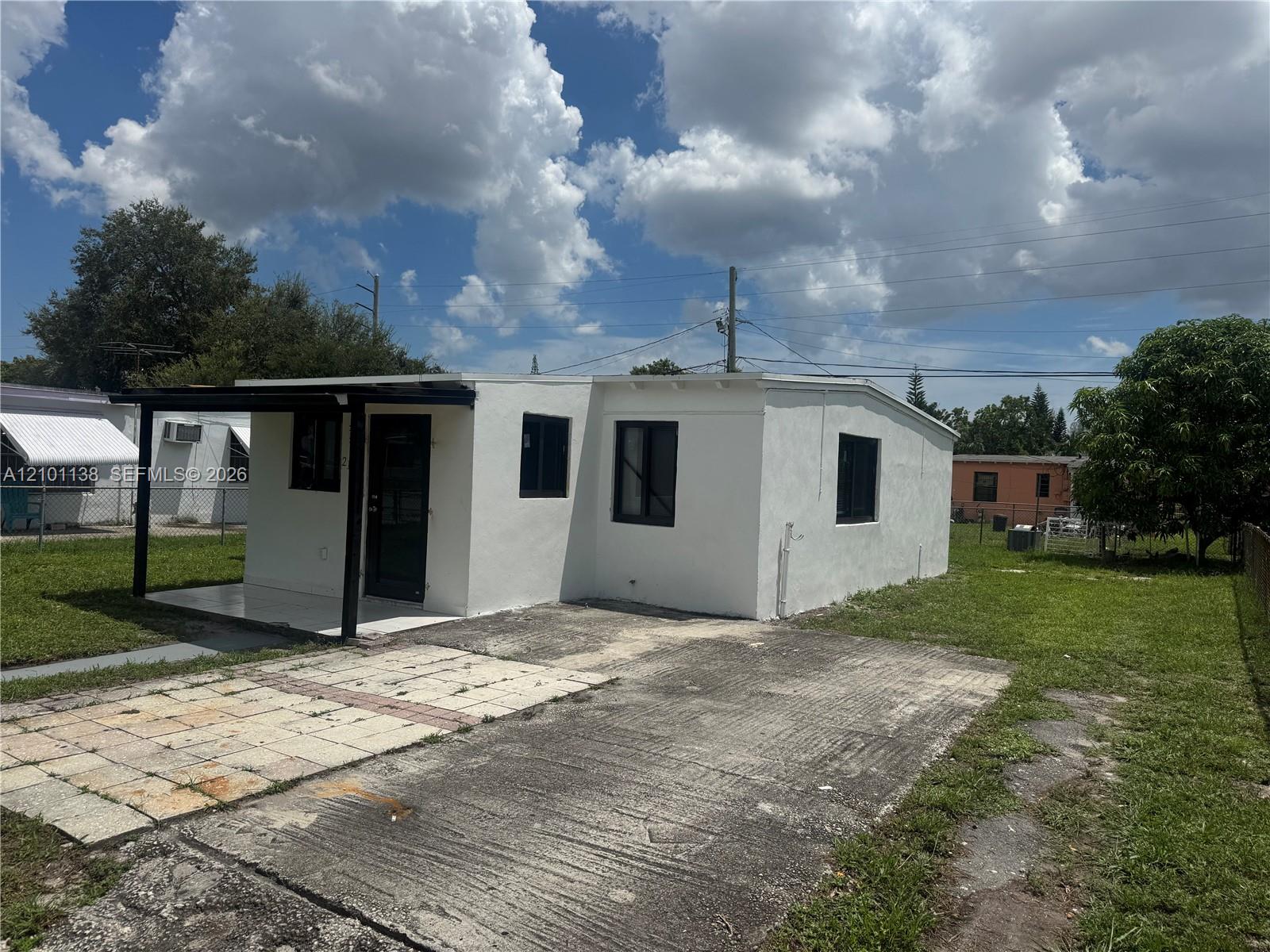 2130 Rutland Street Property Photo 2