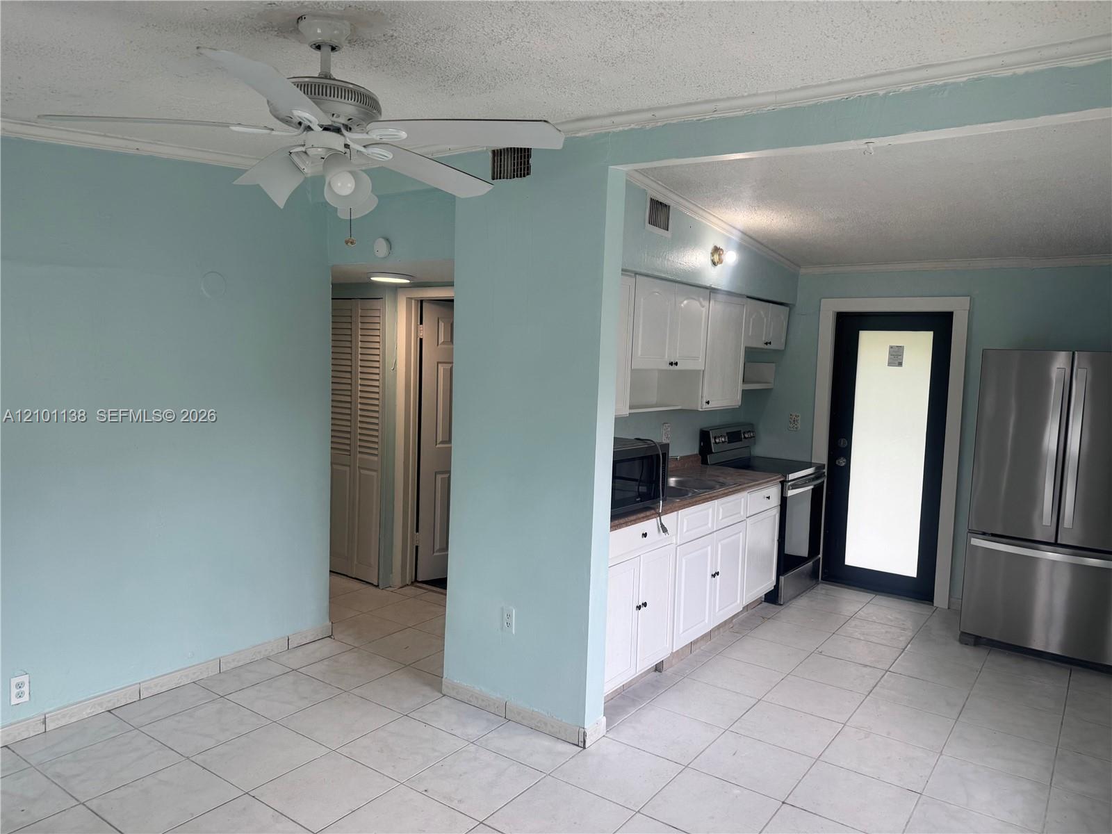 2130 Rutland Street Property Photo 5