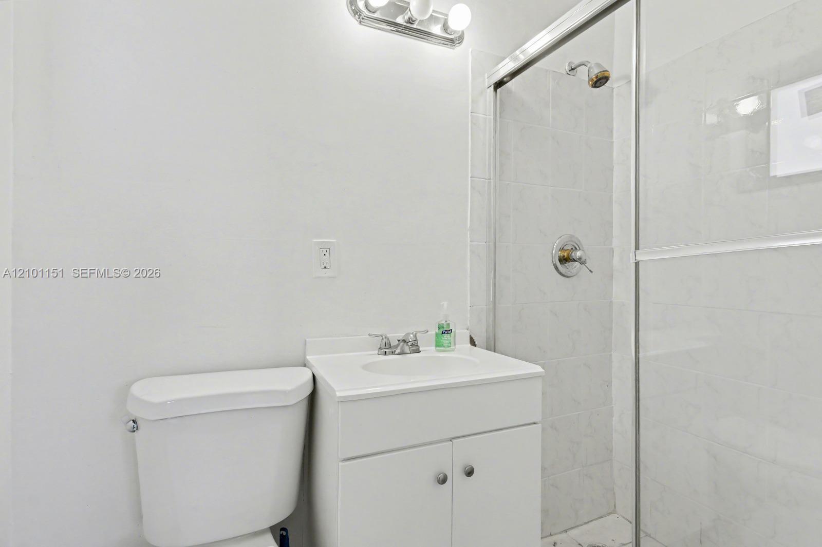 16901 Ne 6th Avenue Property Photo 10