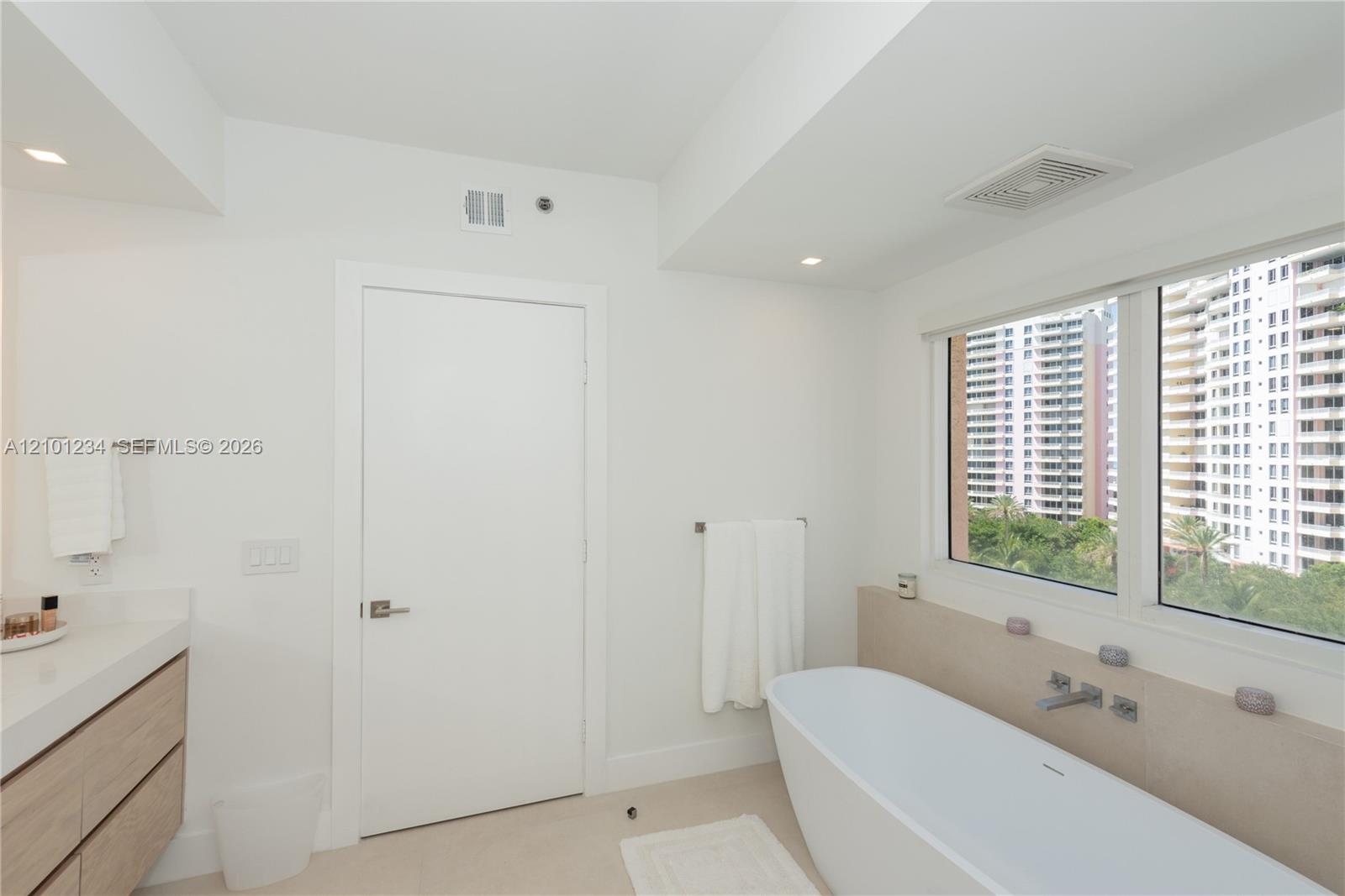 791 Crandon Boulevard 901 Property Photo 17