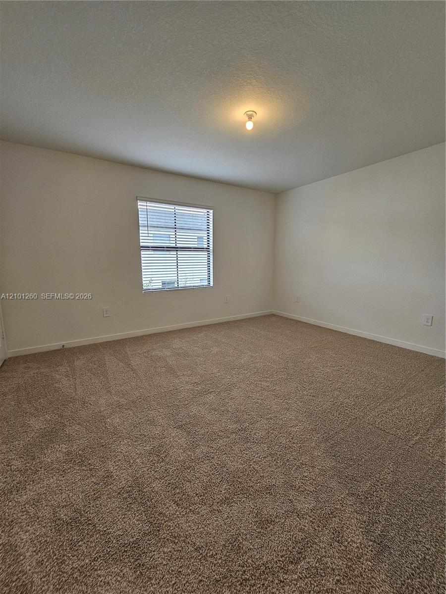 481 Ne 15th Street Property Photo 6