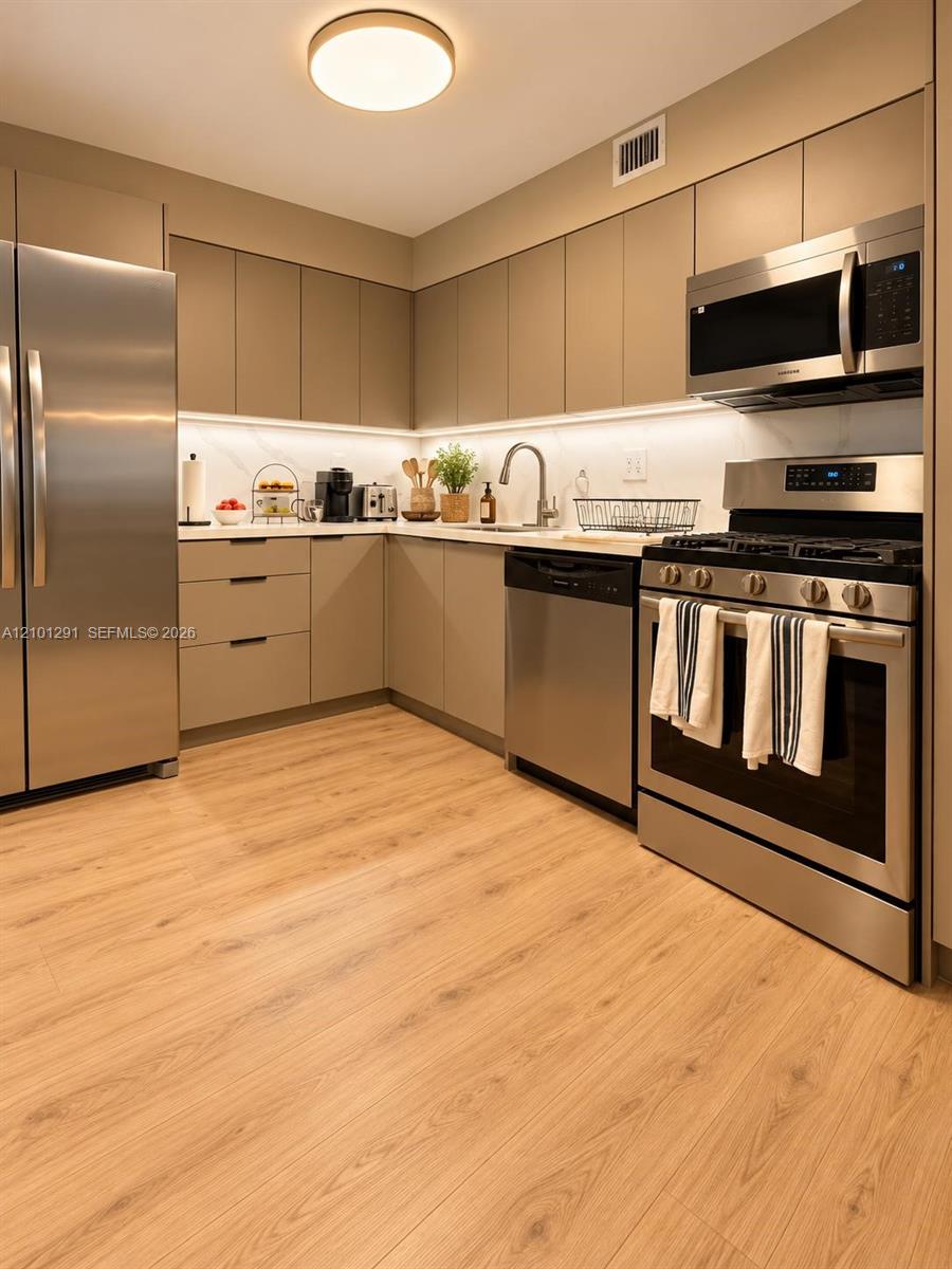2030 S Ocean Drive 1004 Property Photo 11