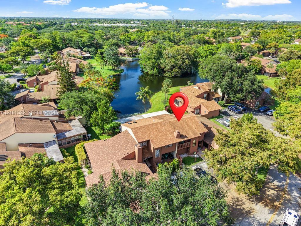 6185 Live Oak Court C