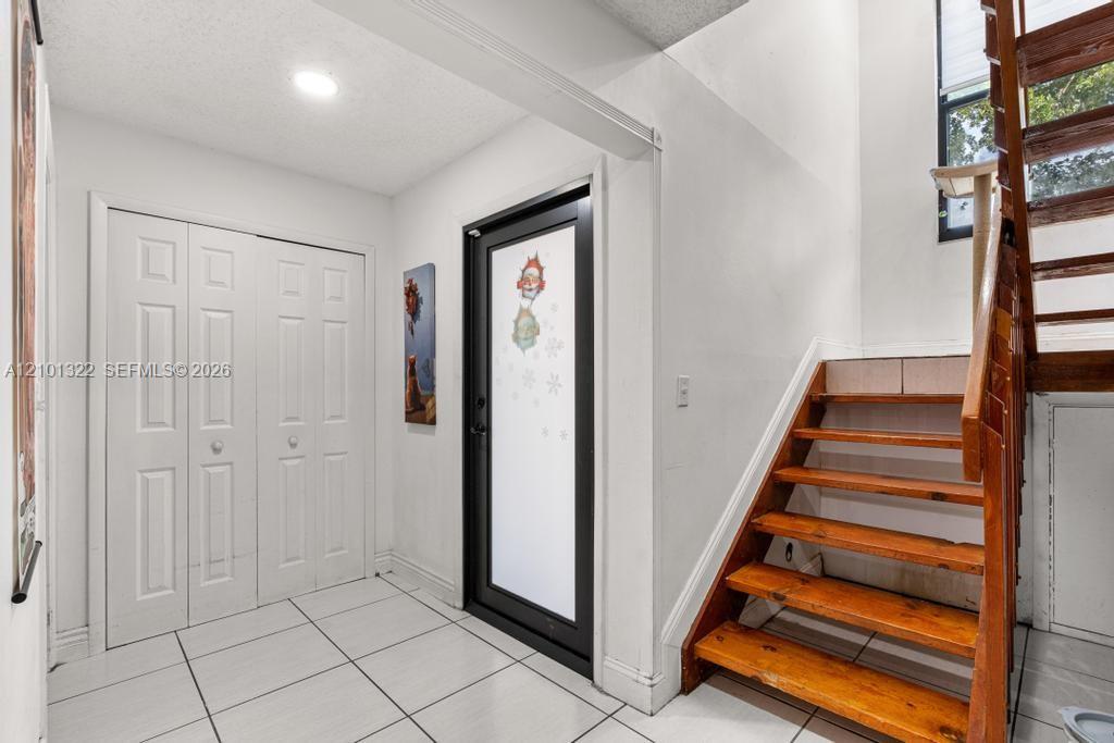 6185 Live Oak Court C Property Photo 3