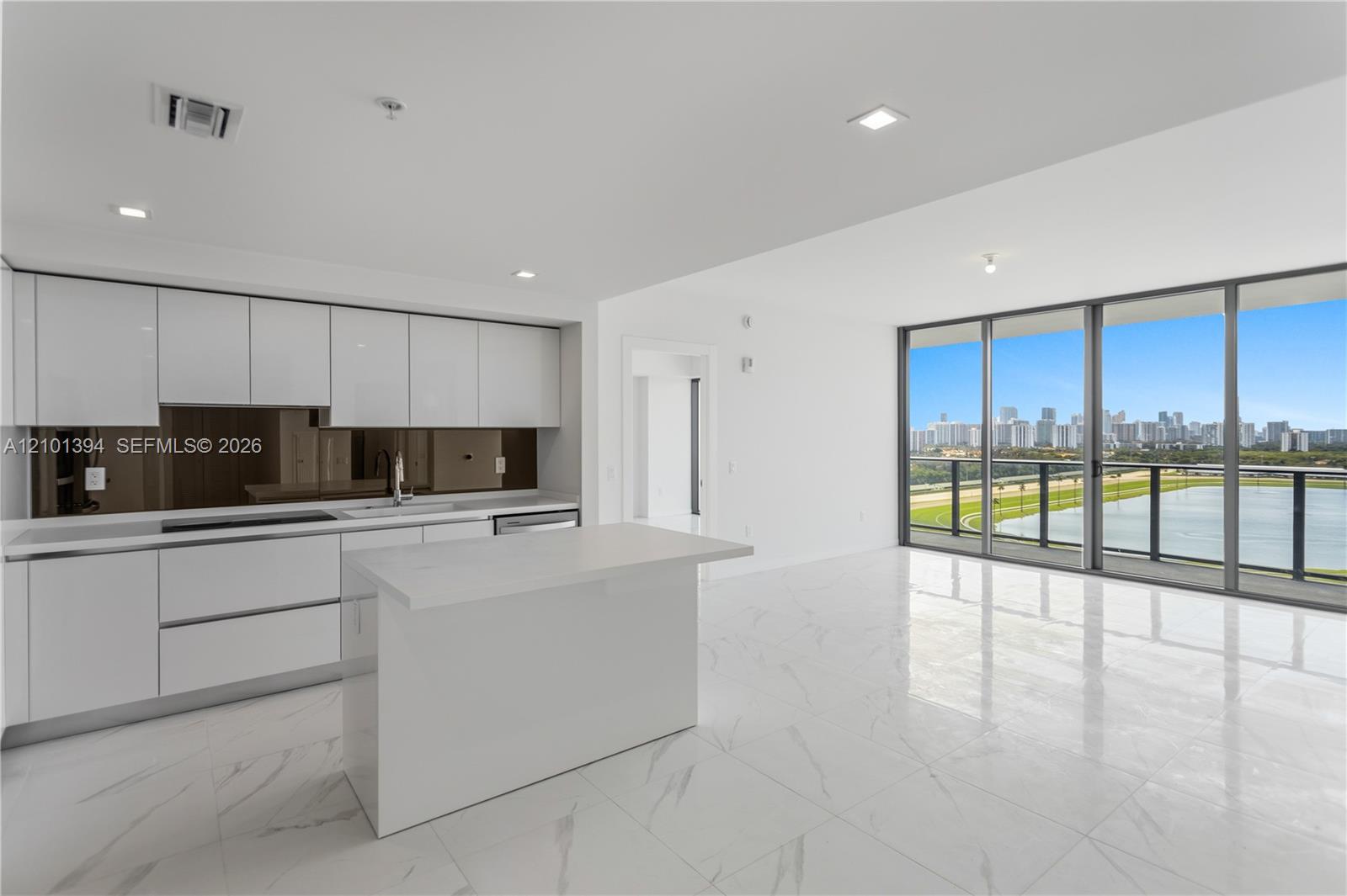 1170 E Hallandale Beach Boulevard 1811 Property Photo 9
