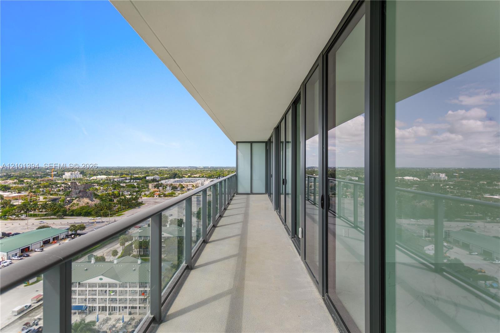 1170 E Hallandale Beach Boulevard 1811 Property Photo 16