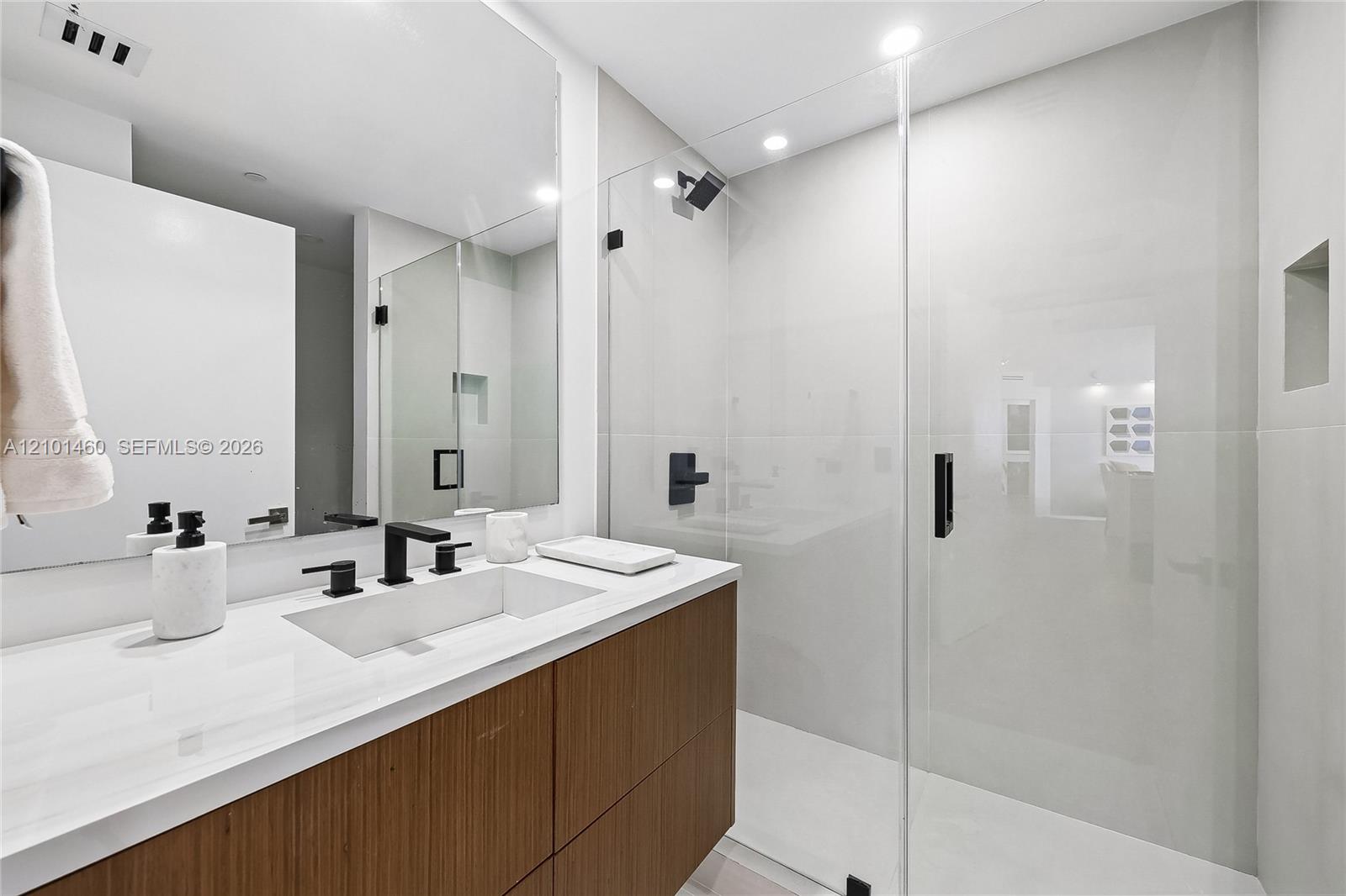 901 Brickell Key Boulevard 2403 Property Photo 19